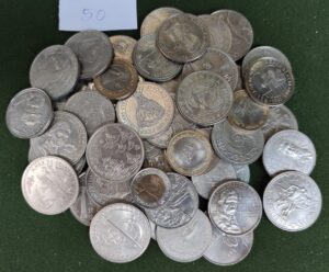 Lote - 50 moedas Comemorativas todas diferentes, de Portugal