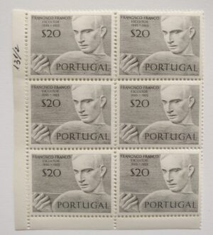 1971 - Selo nº 1100a - Bloco de 6 selos, de 0$20, Denteado 13 1/2 - Escultores Portugueses