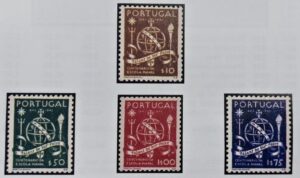 1945 - Série nº 660/63 com charneira - 1º centenário da Escola Naval