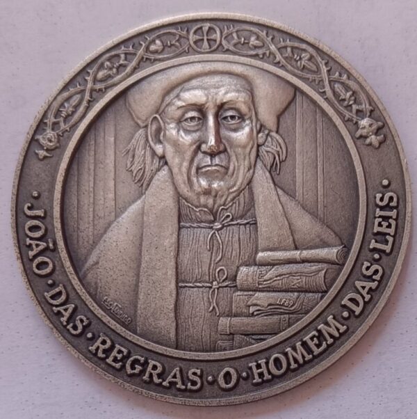Medalha em prata. João das Regras ( o Homem das Leis)